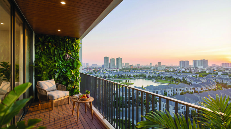 Ban công The Flame Vine